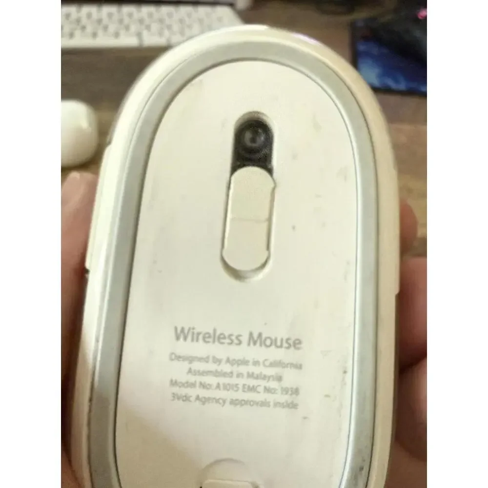 1st Generation Apple Wireless Mouse, Model A1015
